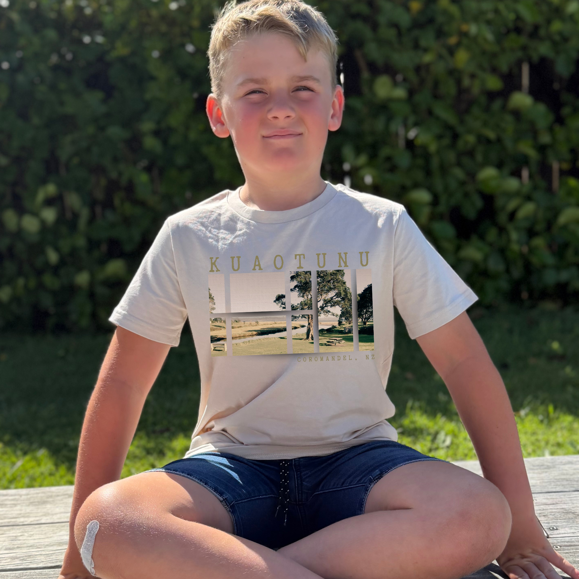 Kuaotunu Collage | Pōhutukawa Tree - Kids Fits